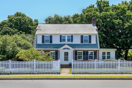 77 Whiting Ave, Dedham, MA