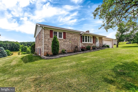 2523 Myers Rd, Spring Grove, PA