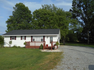 3686 Route 132, Clarksville, OH