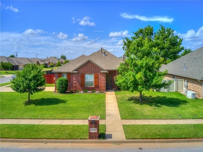 11129 Sw 42nd St, Mustang, OK