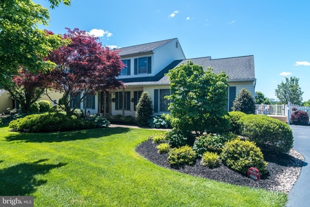 4488 Country View Dr, Doylestown, PA