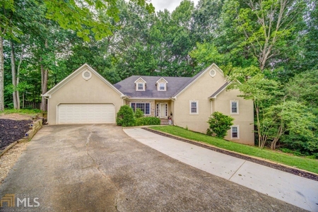 311 Clubhouse Ct, Kennesaw, GA