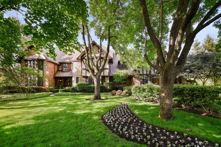 831 Mount Vernon Ave, Lake Forest, IL