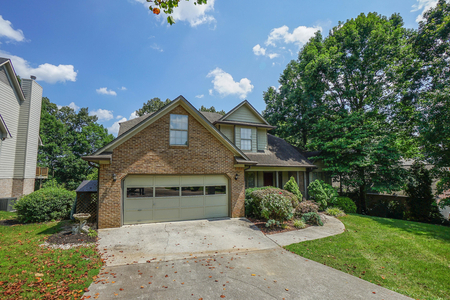 3704 S View Cir, Knoxville, TN