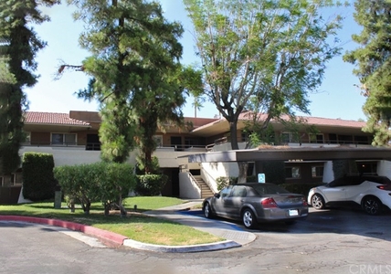 575 N Villa Ct, Palm Springs, CA