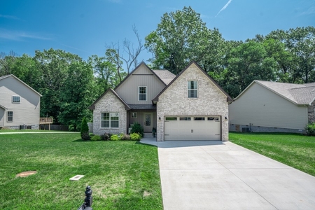 137 Sycamore Hill Dr, Clarksville, TN