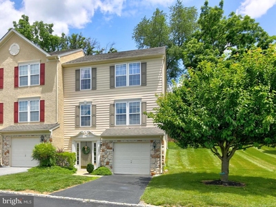 733 Mccardle Dr, West Chester, PA