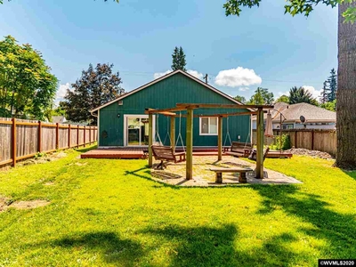 1608 9th Ave, Sweet Home, OR