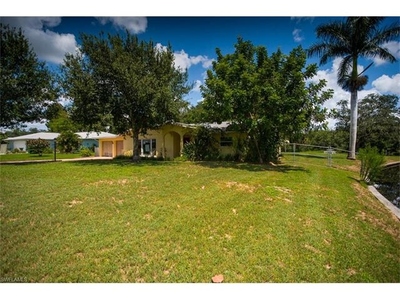 676 Muscogee Dr, North Fort Myers, FL