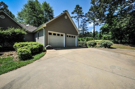 340 Chickasaw Dr, Westminster, SC