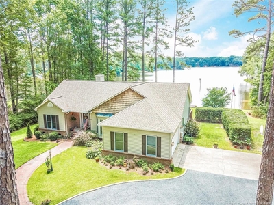 115 Lakeview Dr, Whispering Pines, NC