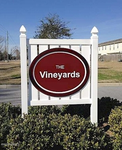 2370 Vineyard Dr, Winterville, NC