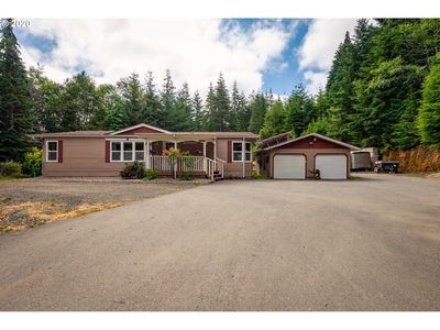 93152 Southport Ln, Coos Bay, OR