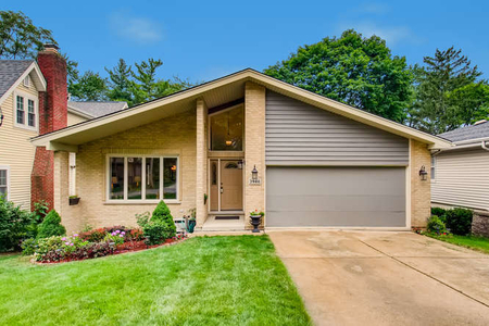 3946 Earlston Rd, Downers Grove, IL
