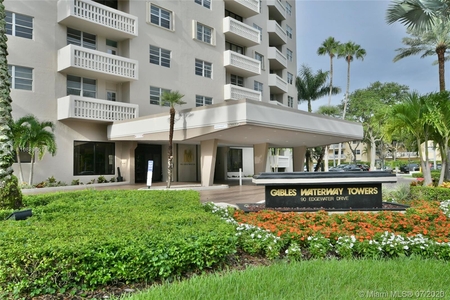 90 Edgewater Dr, Coral Gables, FL