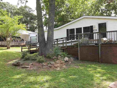 111 Millbank Rd, Wellford, SC