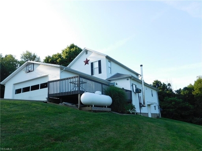 27491 County Road 1, Coshocton, OH