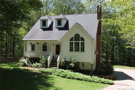 69 Chesterfield Rd, Amston, CT