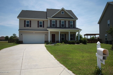 103 Long Pond Dr, Sneads Ferry, NC