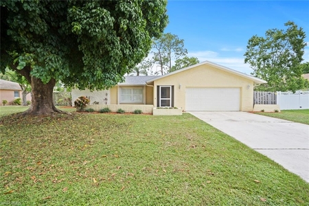 5580 Treehaven Cir, Fort Myers, FL