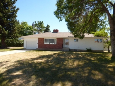 920 6th Ave, Lewistown, MT