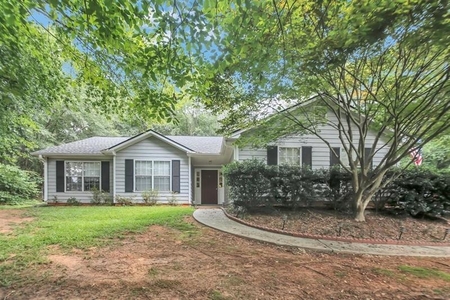 4215 Timber Trace Rd, Loganville, GA