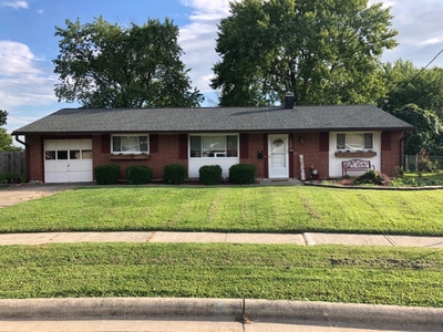 601 Sioux Ct, Milford, OH