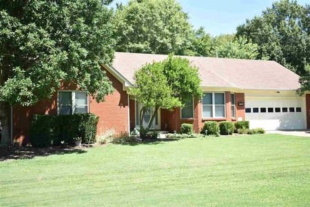 110 Hillview Dr, Munford, TN