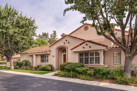 408 Country Club Dr, Simi Valley, CA