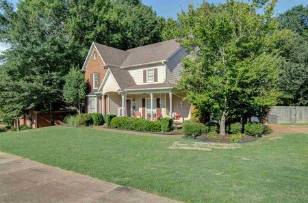 1104 Heather Lake Dr, Collierville, TN