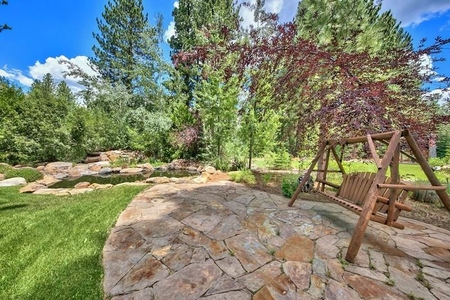 10741 Silver Spur Dr, Truckee, CA