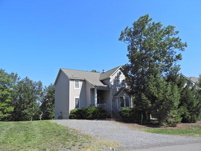 209 Sycamore Ct, Tannersville, PA