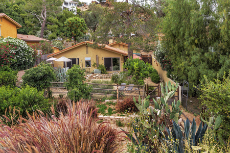 1636 Lookout Dr, Agoura Hills, CA