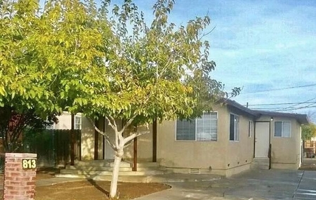 813 S 7th Ave, Avenal, CA