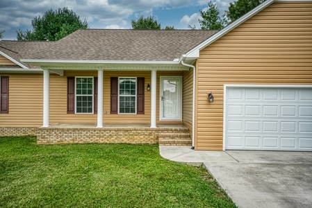 2705 Cooke Ln, Cookeville, TN