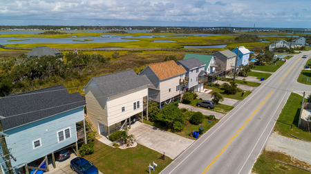 1009 S Topsail Dr, Surf City, NC