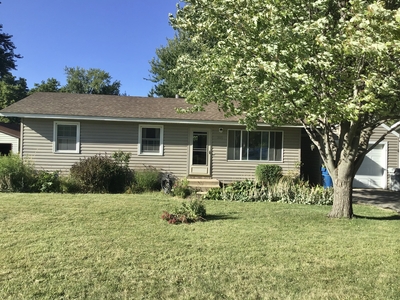 305 6th St, Kasson, MN