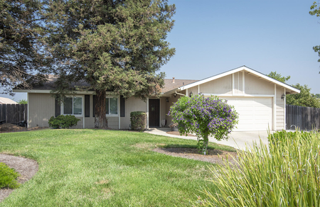 1421 Betsy Pl, Exeter, CA