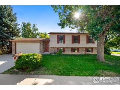 1004 Maple Dr, Broomfield, CO
