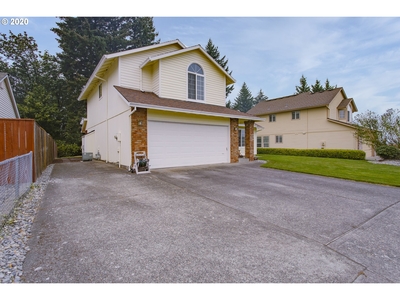 425 Sw 27th Way, Troutdale, OR