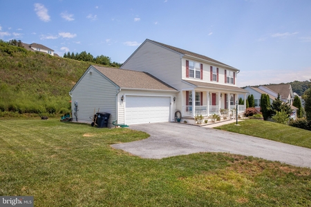 5311 Countryside Dr, Kinzers, PA