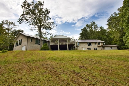 462 Old Furnace Rd, Tellico Plains, TN