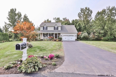 6 Sprucewood Ct, Waterford, NY