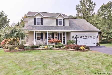 6 Sprucewood Ct, Waterford, NY