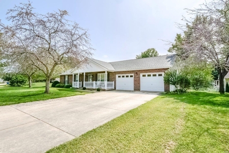 153 Bluffview Dr, Troy, MO