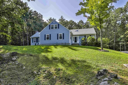 9 Blueberry Hill Rd, Amherst, NH