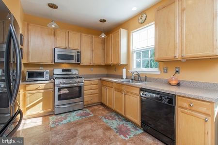 720 Carriage Cir, Upper Chichester, PA