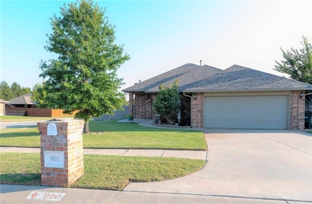 900 Sw 39th St, Moore, OK