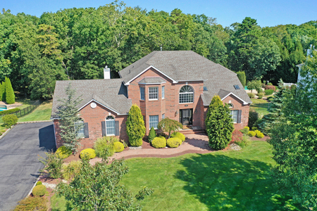 302 Valley View Cir, Freehold, NJ