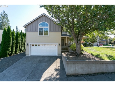 1488 Se 32nd St, Troutdale, OR